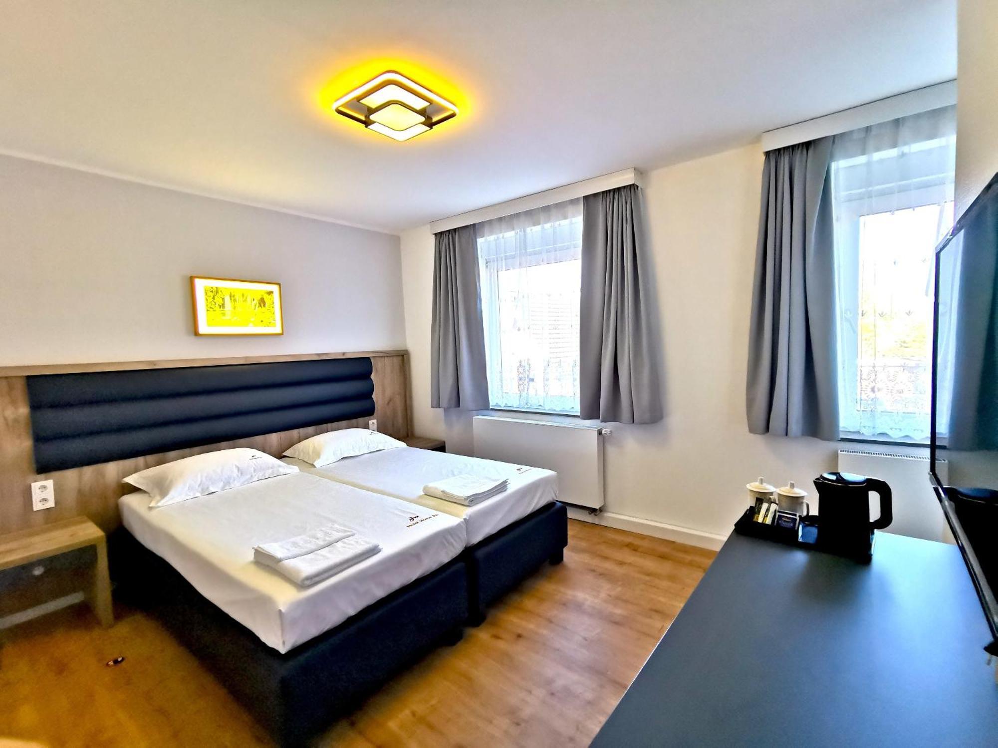 Home Inn Hotel Dormagen Ngoại thất bức ảnh