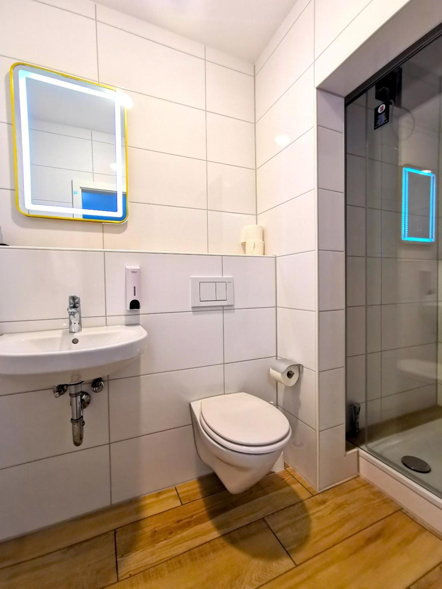 Home Inn Hotel Dormagen Ngoại thất bức ảnh