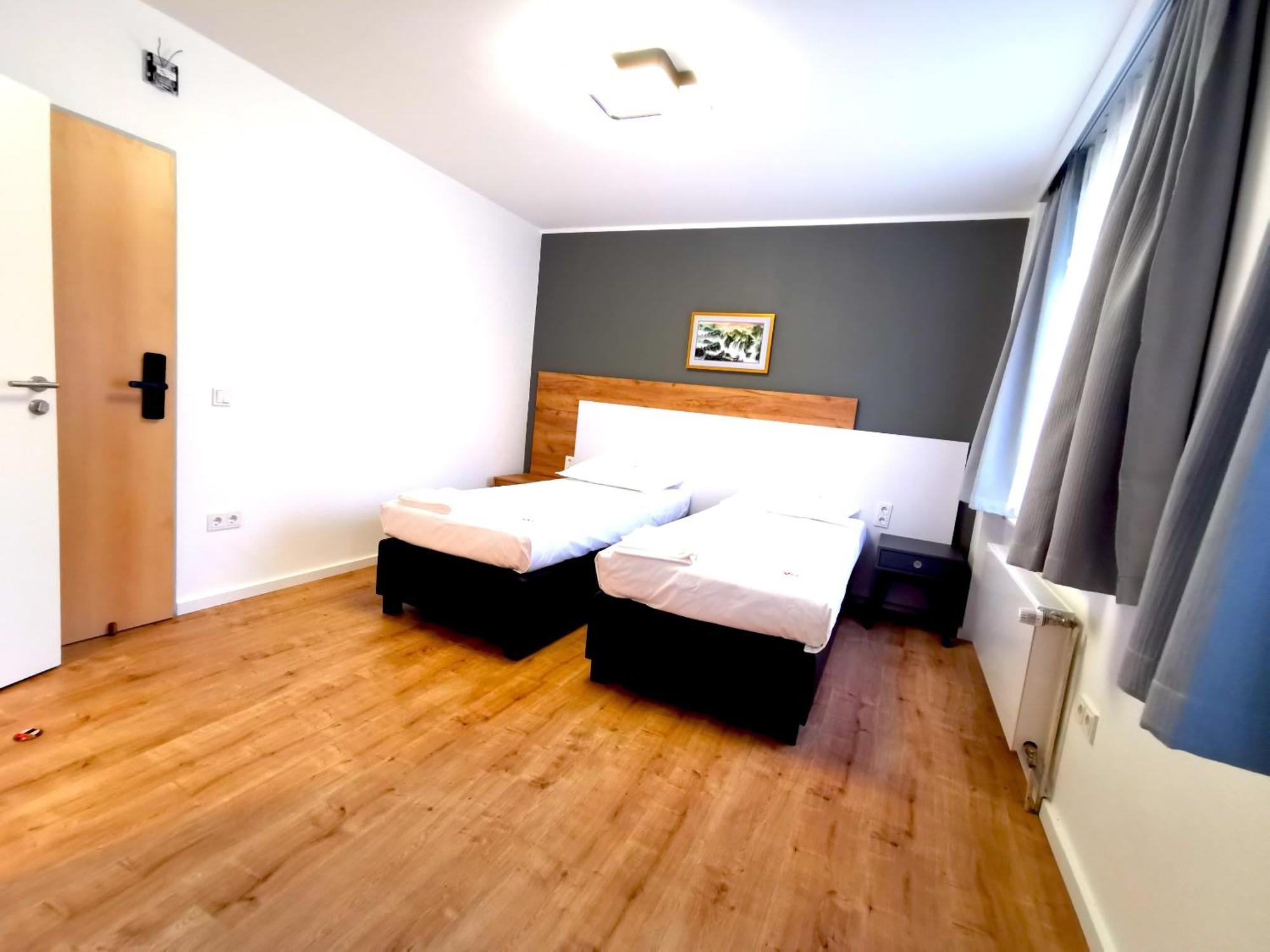 Home Inn Hotel Dormagen Ngoại thất bức ảnh
